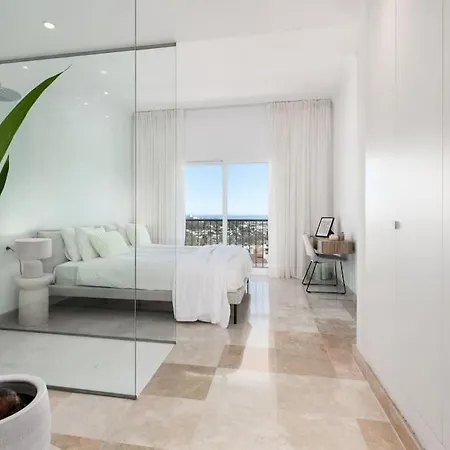شقة Gated Elegant Penthouse In Paraiso Pueblo إِستيبونا